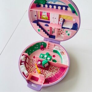 Polly Pocket Bluebird Vintage 1989 Polly’s Flat Compact Toy NO DOLLS Purple